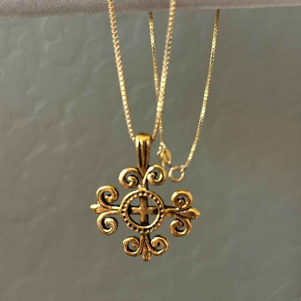 Gold Toned Cross Medallion Pendant on Vermeil Box Chain NWT